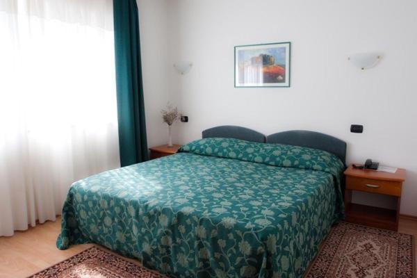 Hotel Makin Novigrad Istria Esterno foto