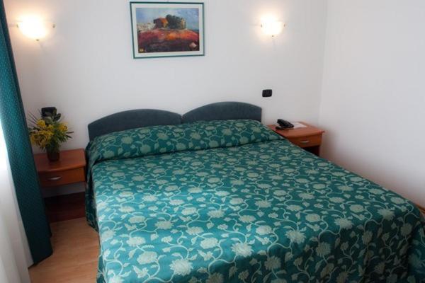 Hotel Makin Novigrad Istria Esterno foto