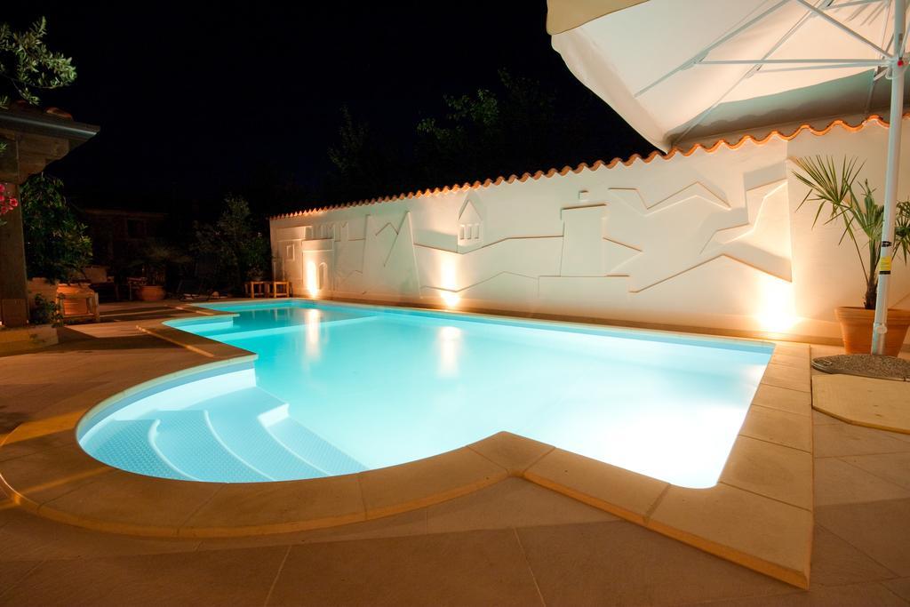 Hotel Makin Novigrad Istria Esterno foto
