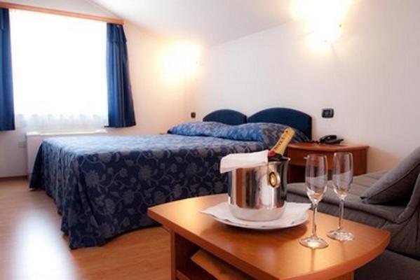 Hotel Makin Novigrad Istria Camera foto